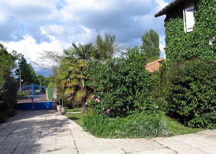 L'eau Bourde Bed & Breakfast